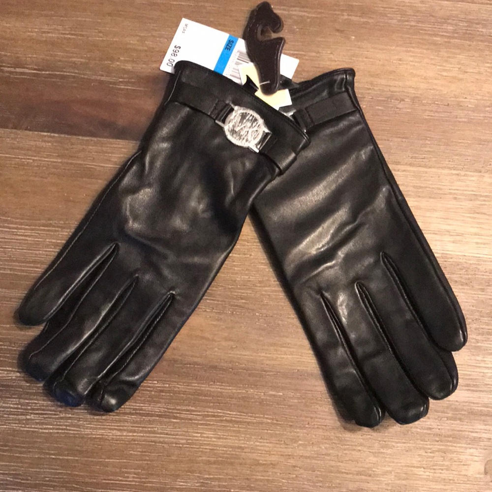 NWT Michael Kors Black Leather Tech Gloves